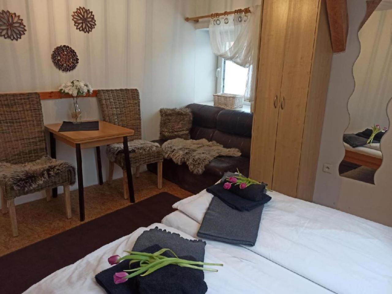 Apartmany Ziakova - Ubytovani Nove Hrady 111 Bagian luar foto